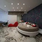 Manuela 3*