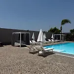 Manuela Hotel Varcaturo