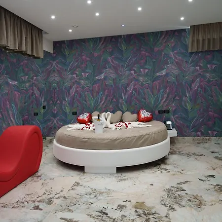 Manuela Hotel 3*