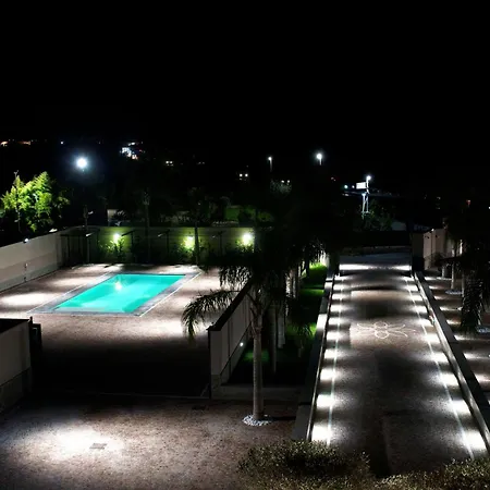 Hotel Manuela Varcaturo