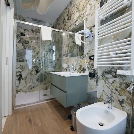 Manuela Hotel 3*