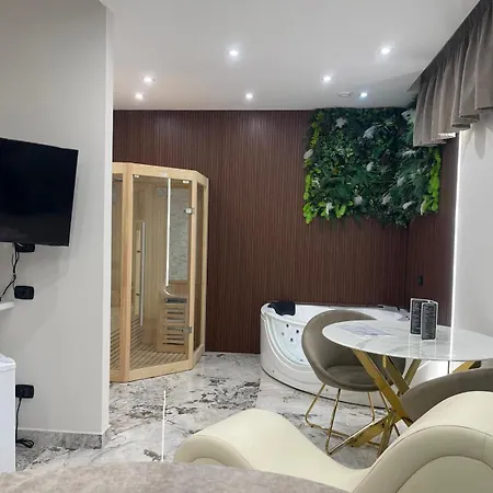 Hotel Manuela Varcaturo